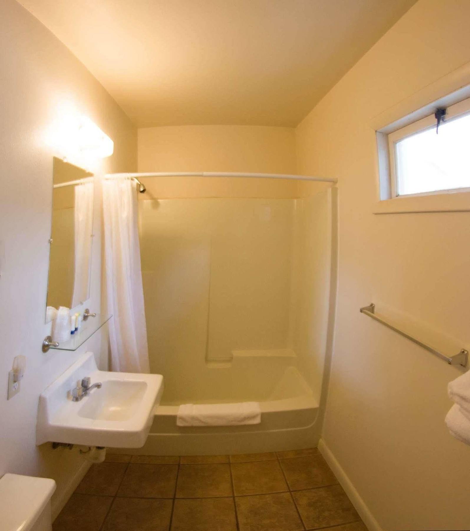 Yellowstone Holiday Motel 西黄石 外观 照片
